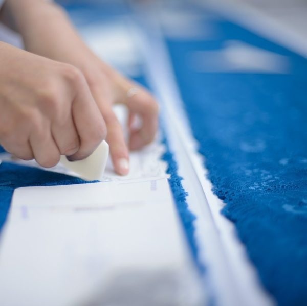 adding guide to fabric using tailor chalk